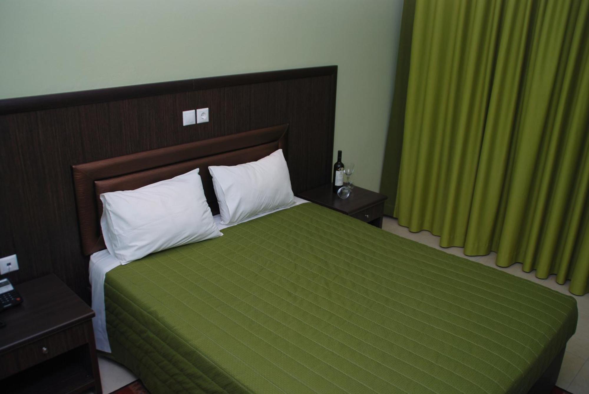 Grand Platon Hotel Olympiaki Akti Exterior photo