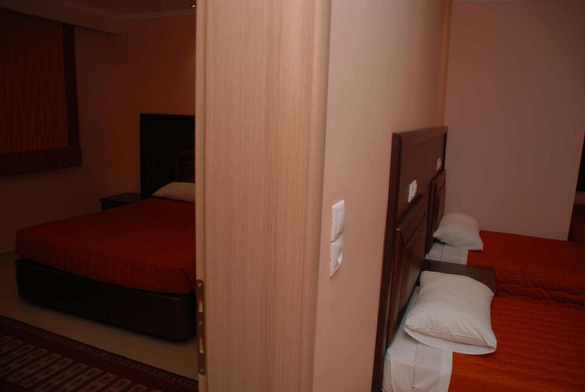 Grand Platon Hotel Olympiaki Akti Exterior photo