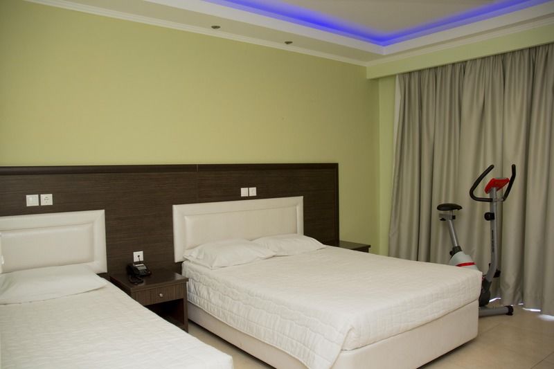 Grand Platon Hotel Olympiaki Akti Exterior photo